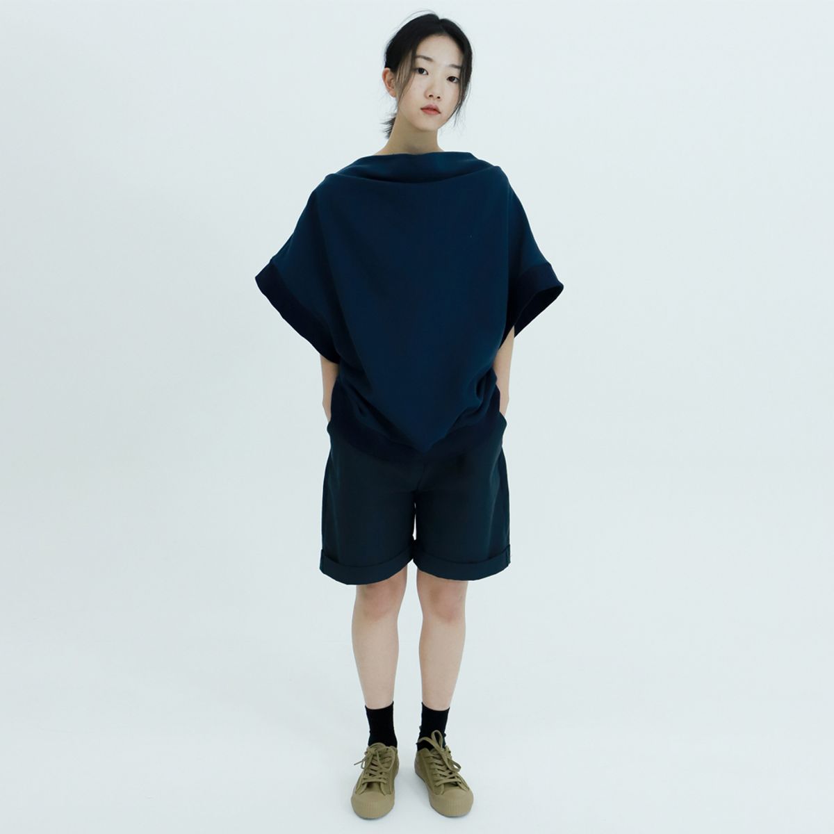 윔지마인드(WHIMSY MIND) 파도 카울 스웻셔츠_네이비