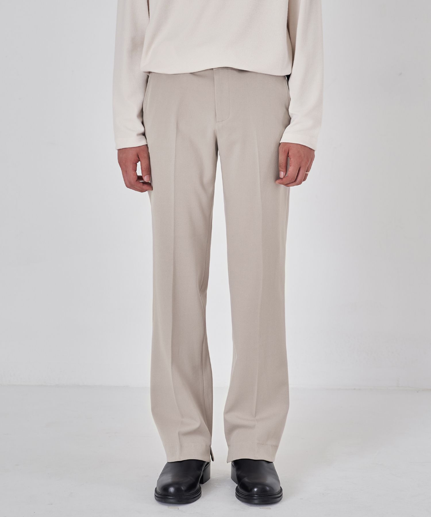 MUSINSA | DRAW FIT Modernity Semi-Wide Slit Slacks [DUSTY CREAM]