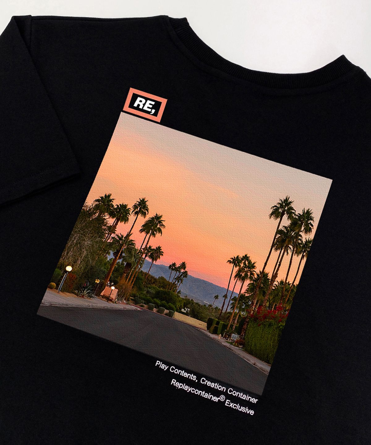 리플레이컨테이너(REPLAY CONTAINER) RE square black campaign half tee (sunset)