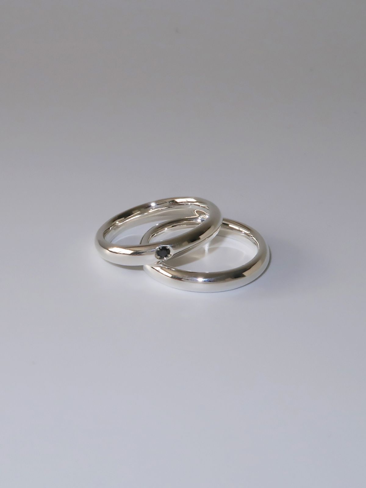 마호가니(MAHOGANI) BLACK DIAMOND DOT DOUBLE RING