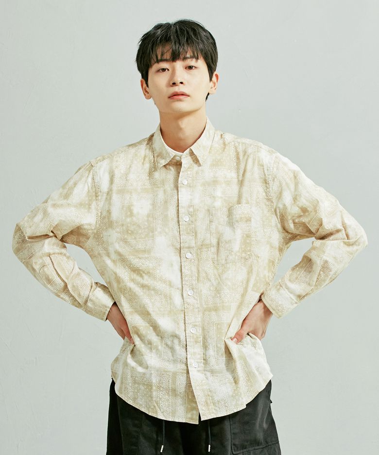 TIE-DYED BANDANA OVERSIZED SHIRT _ BEIGE