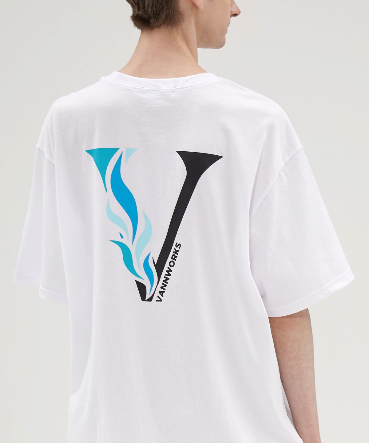 밴웍스(VANNWORKS) New V Logo 오버핏 반팔 티셔츠(VNCTS207) 화이트