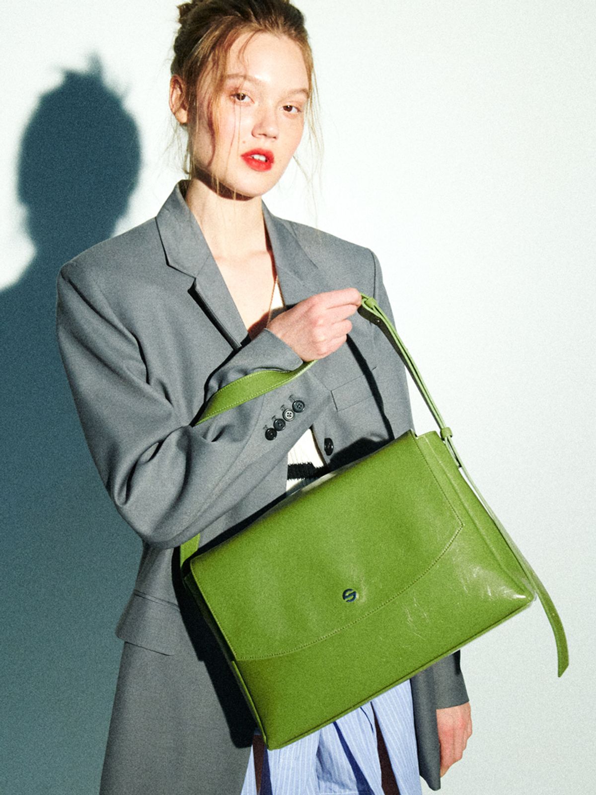 세미코드(SEMICODE) capture bag - crinkle olive