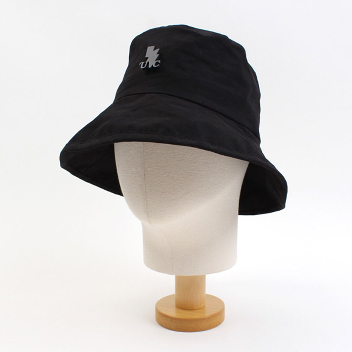 유니버셜 케미스트리(UNIVERSAL CHEMISTRY) Soft Cotton Black Over Bucket Hat BK 오버버킷햇