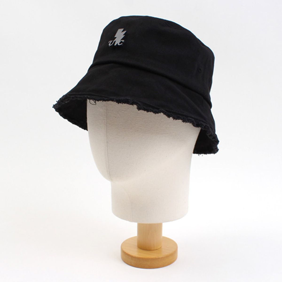 유니버셜 케미스트리(UNIVERSAL CHEMISTRY) Black Vintage Short Bucket Hat BK 빈티지버킷햇