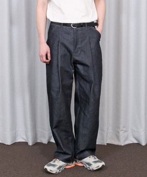 Clean Deep One Tuck Denim Pants [Indigo]