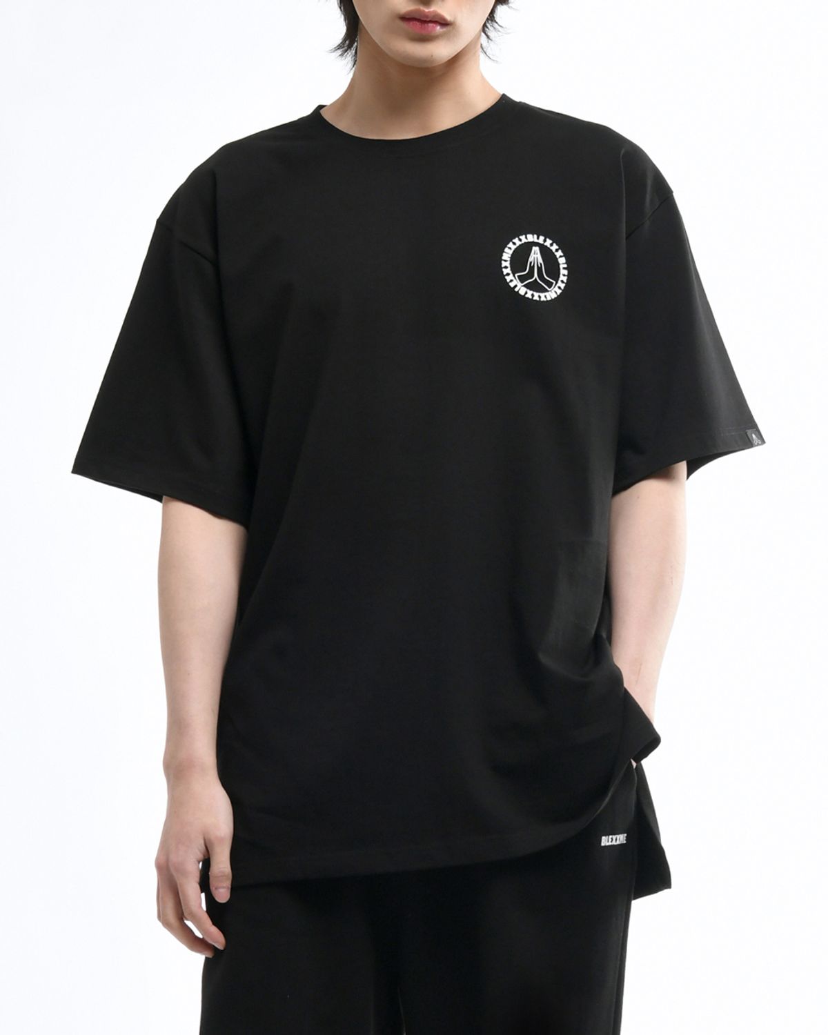 블랙스미(BLEXXME) CIRCLE OVERSIZE FIT SLIT T-SHIRT BLACK