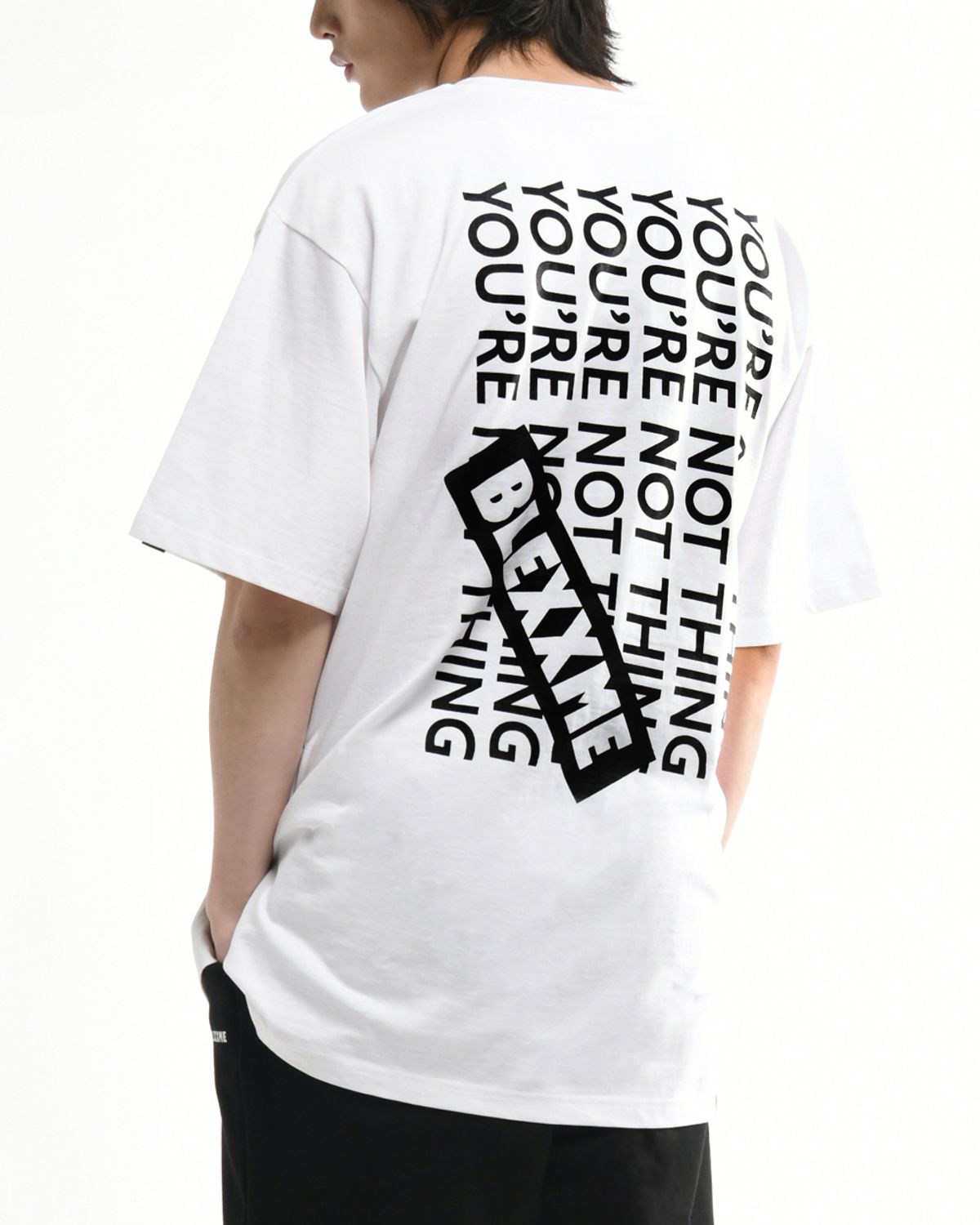 블랙스미(BLEXXME) YOU ARE NOTHING OVERSIZE FIT SLIT T-SHIRT WHITE