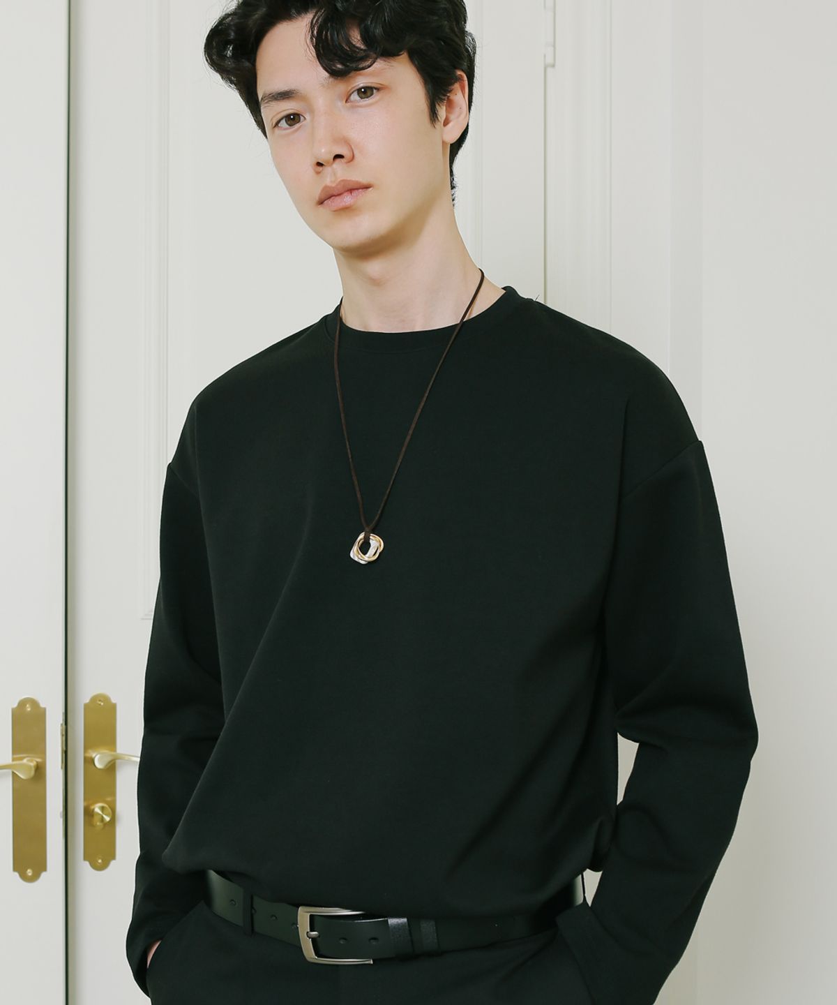 이에스엔(ESN) 오버핏 퓨어헤비 긴팔티셔츠 블랙