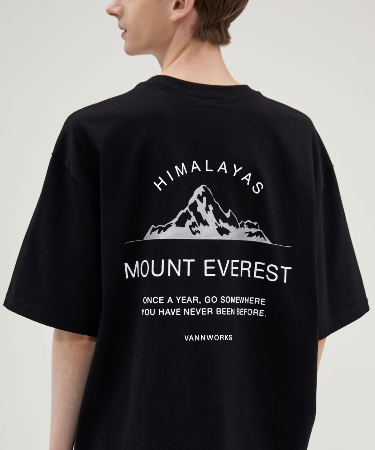 밴웍스(VANNWORKS) Mount Everert 오버핏 반팔 티셔츠 (VNCTS237) 블랙
