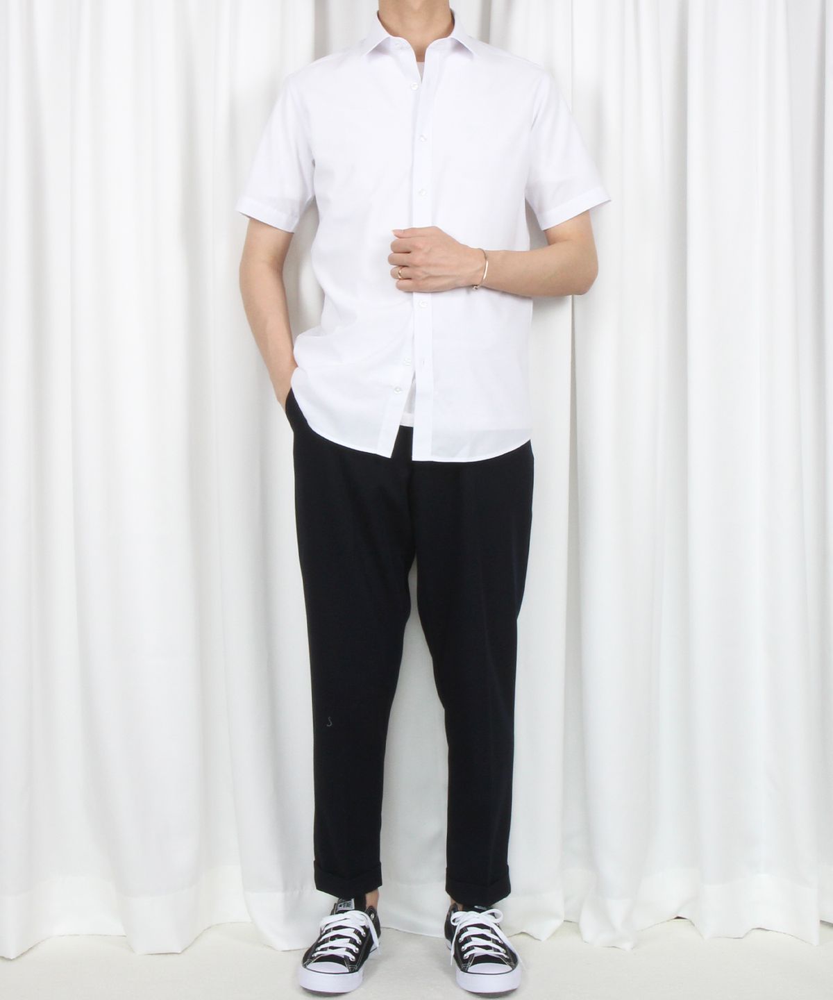 더셔츠스튜디오(THE SHIRTS STUDIO) 화이트 슬림핏 레이온 혼방 솔리드  반팔셔츠