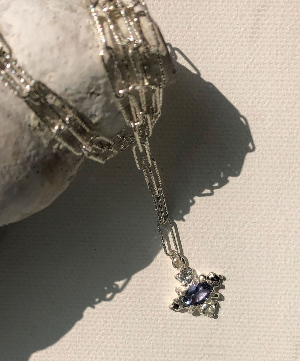 펄시(PERSY) GLIMMER SHIMMER SILVER NECKLACE