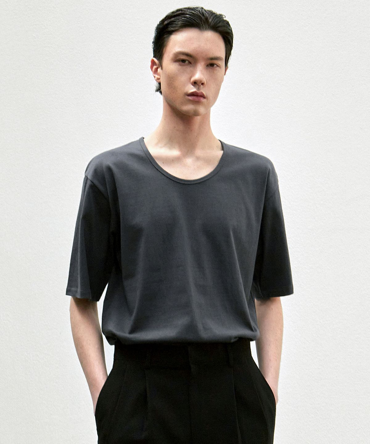 닉앤니콜(NICK&NICOLE) COTTON PREMIUM T-SHIRT_CHARCOAL
