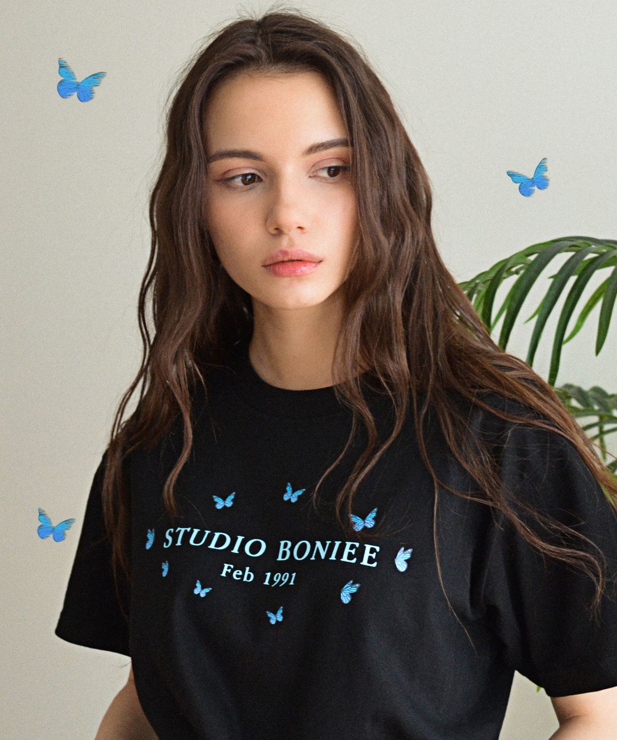 보늬(BONIEE) 레트로 나비(butterfly) 그래픽 티셔츠 블랙
