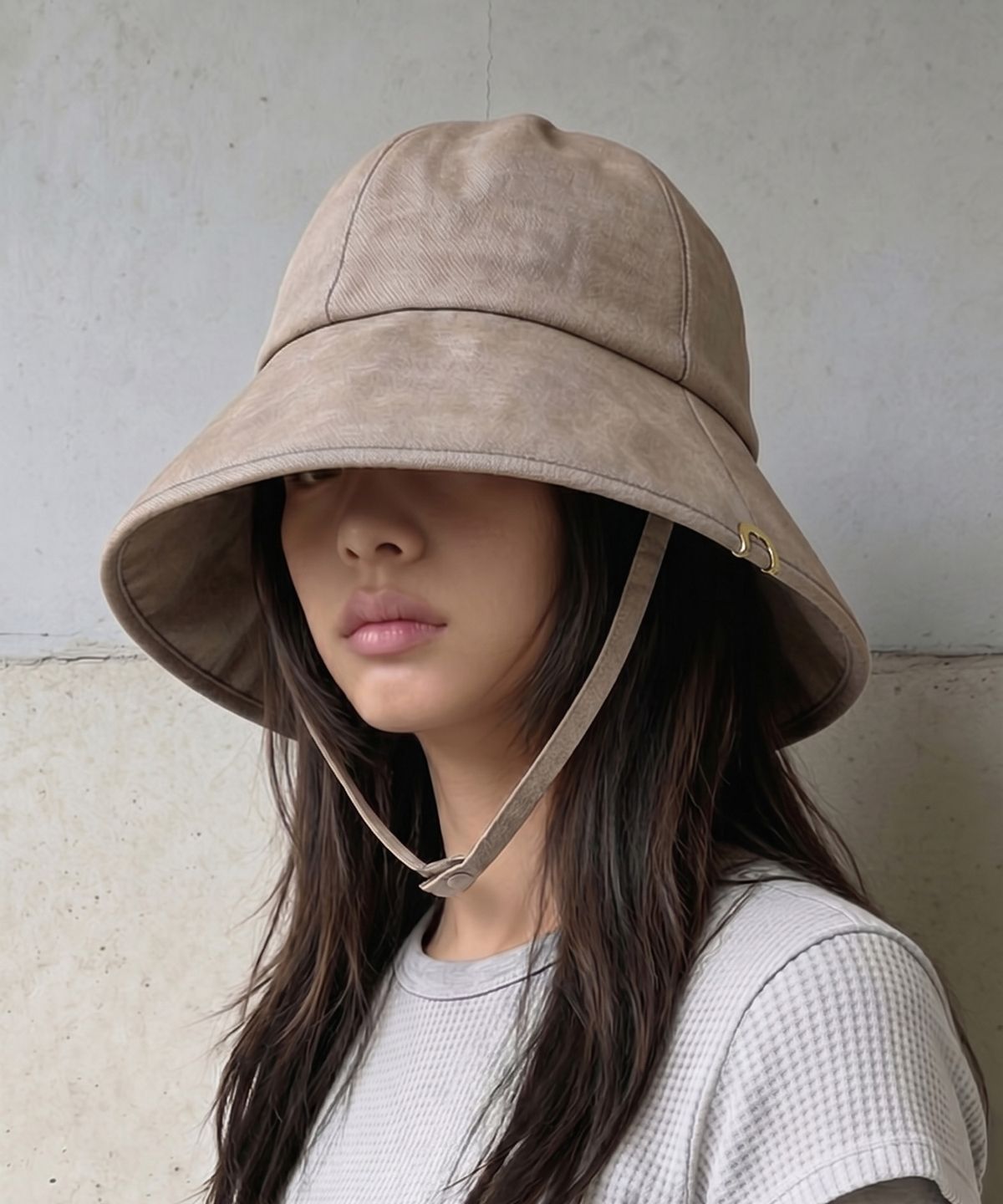 언더컨트롤 스튜디오(UNDERCONTROL STUDIO) 여름 탈부착 스트랩 와이드 여성 모자 사계절 버킷햇 STRAP BUCKET / LINEN TW / L BROWN
