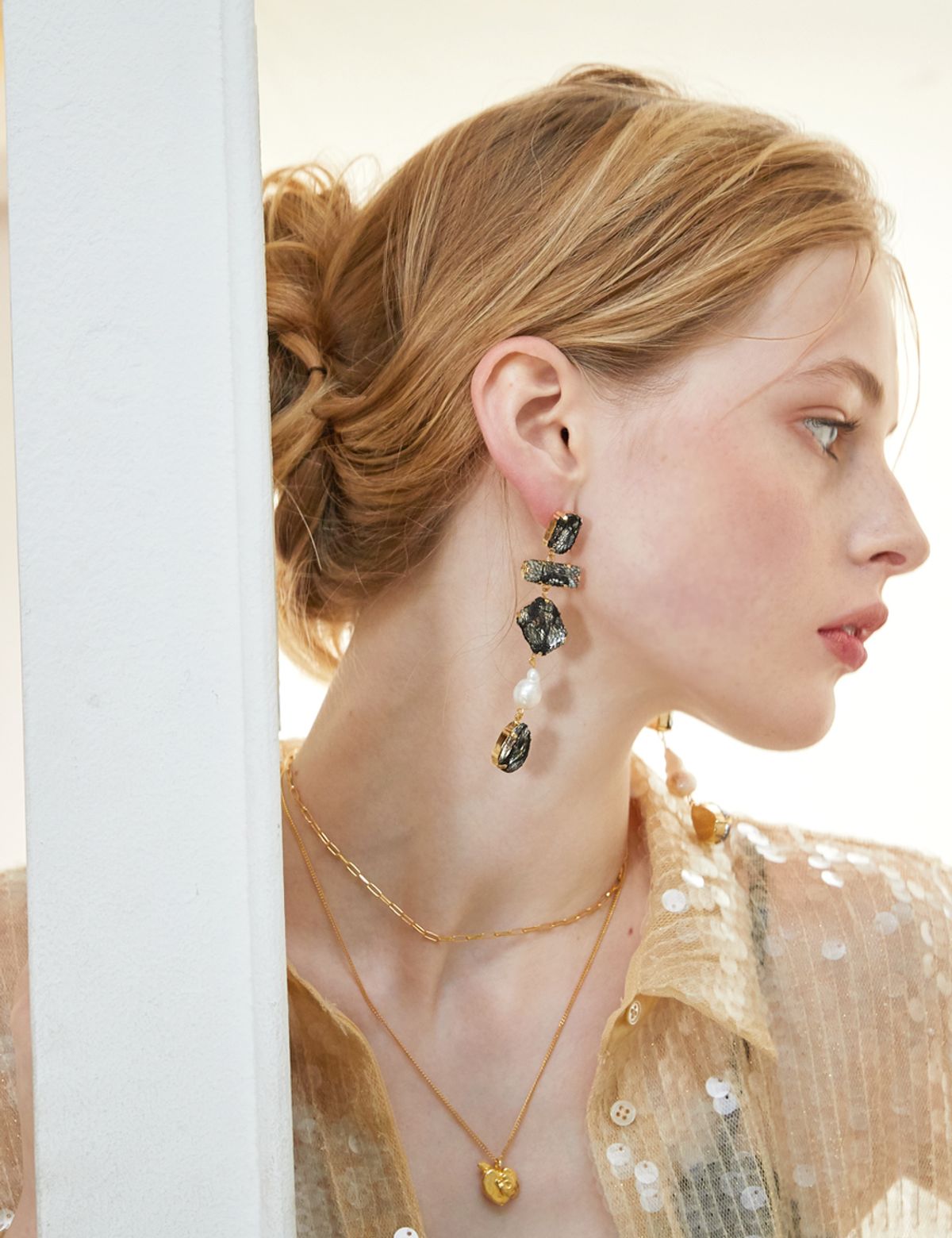 오브라비쉬에(OF-LAVISHE) East Europe Vintage Lace Overlay Pearl Earrings _ 빈티지 레이스 볼드 진주귀걸이