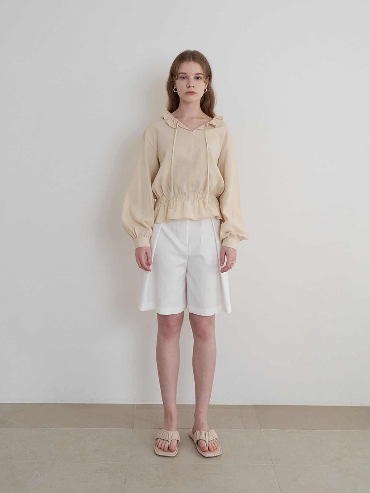 라비올렛트(LA VIOLETTE) Flare Shorts (White)