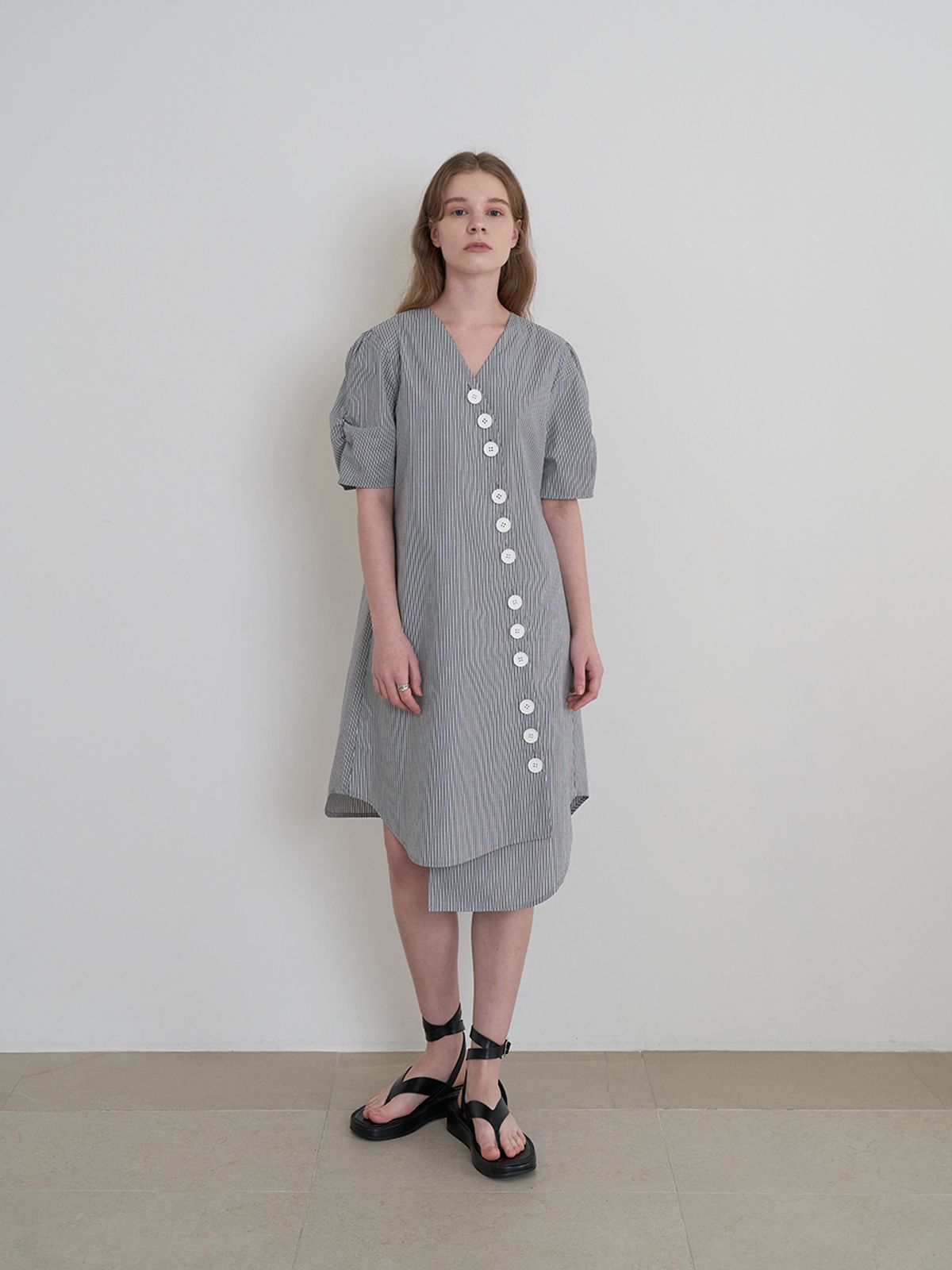 라비올렛트(LA VIOLETTE) Unbalanced Stripe Dress (Grey)