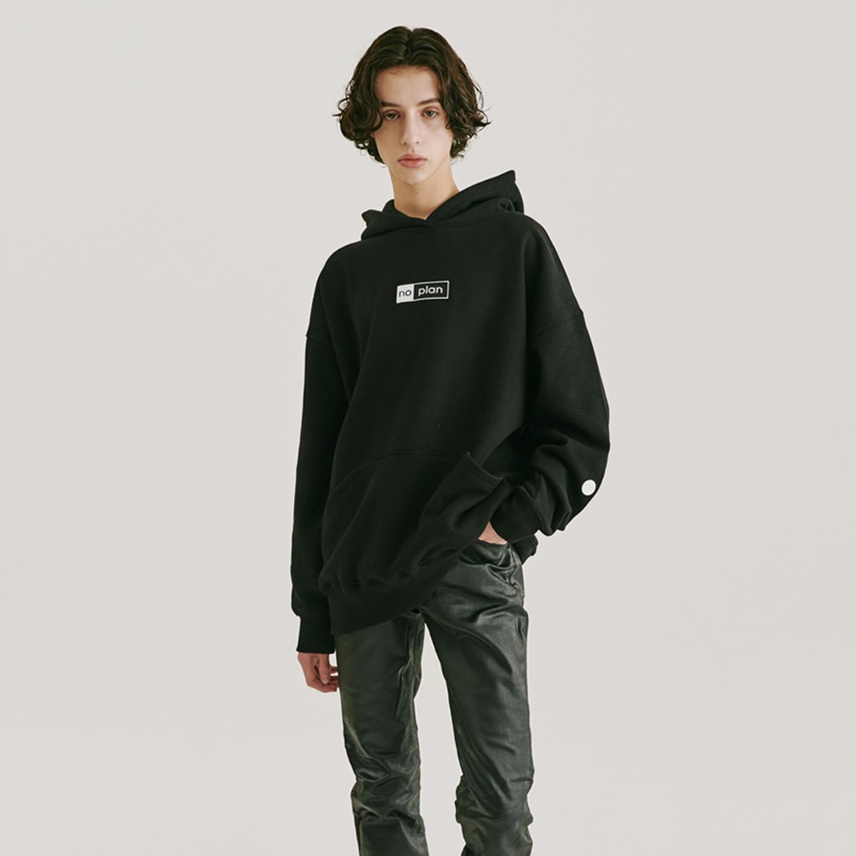 돈애스크마이플랜(DAMP) NO PLAN BOX LOGO HOODY 4.5_BLACK