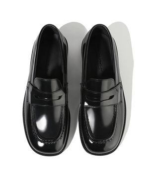 커브라인 미니멀 스퀘어토 페니로퍼 4060 [BLACK BOX]