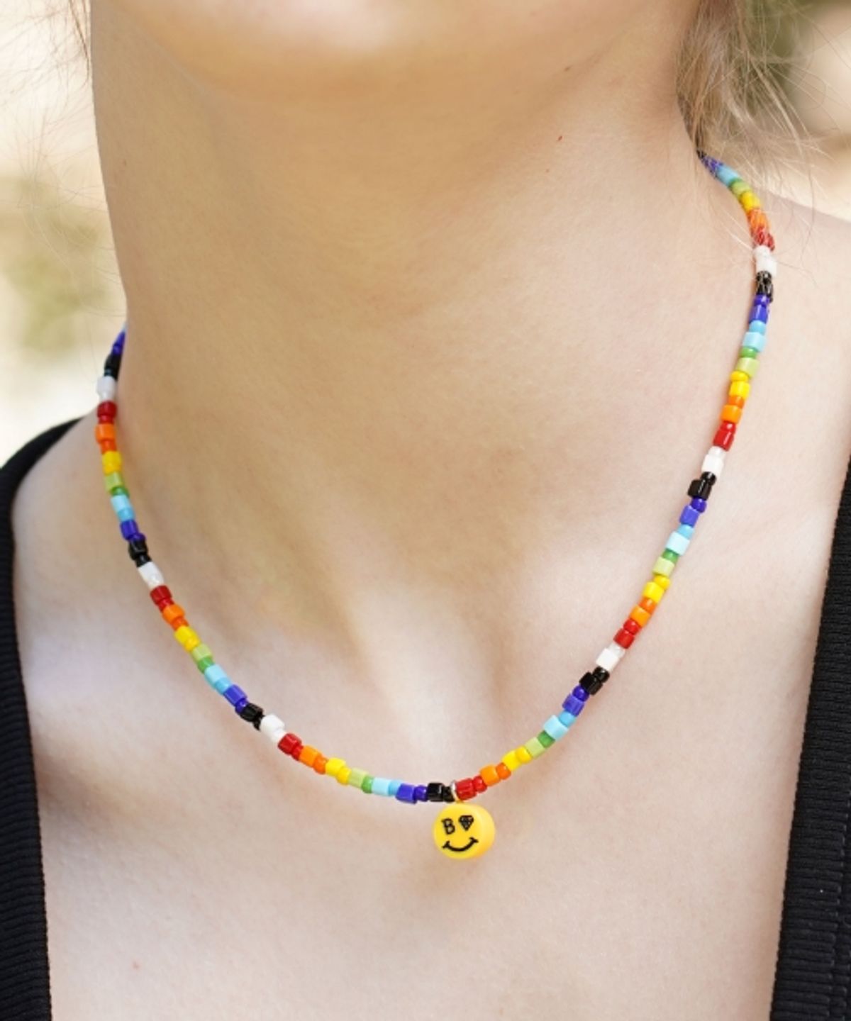 봉보(BONBEAU) Smile pendant point square beads Necklace 스마일 팬던트 레인보우 사각비즈 목걸이