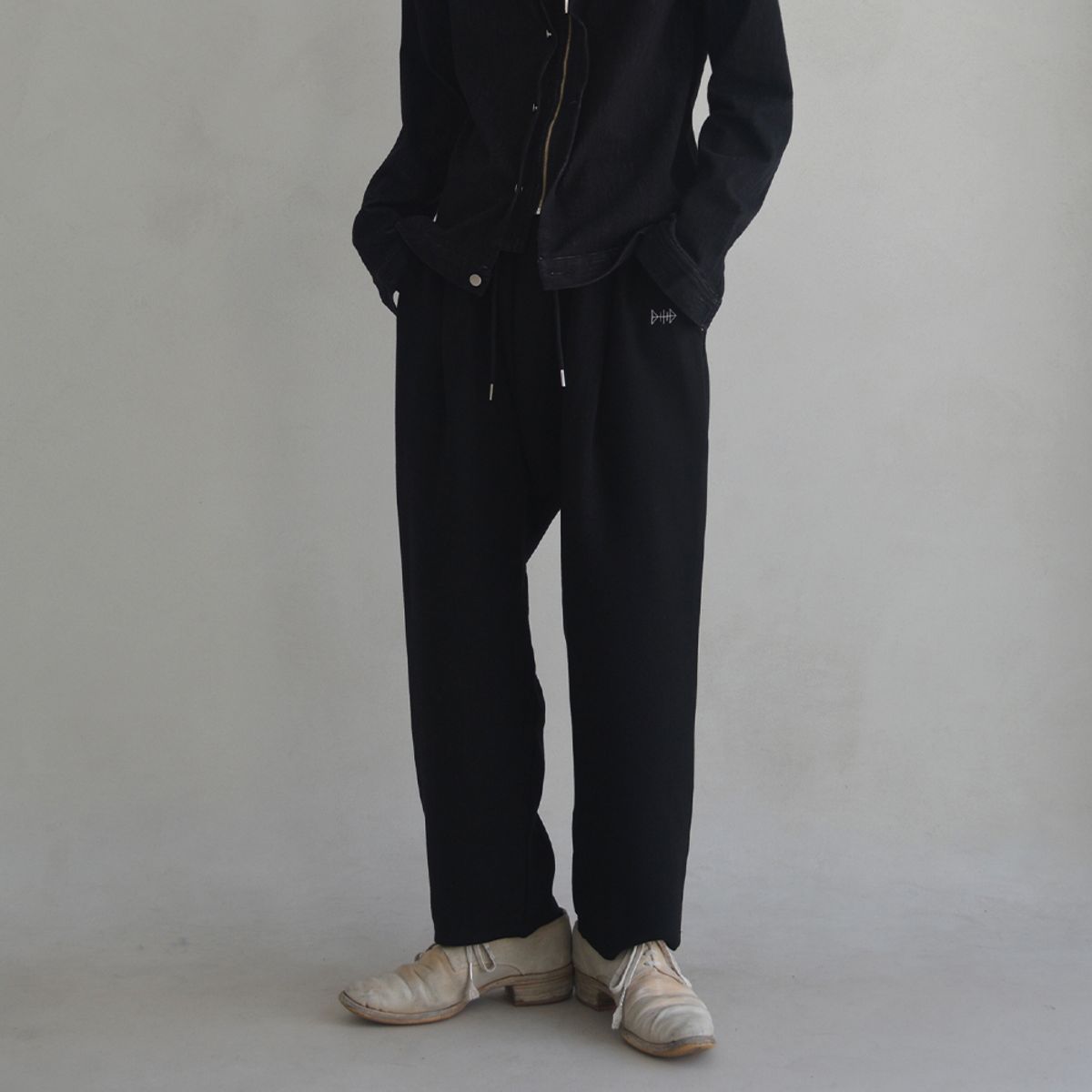 블릭베이크(BLEAKBAKE) Banding saruel pants