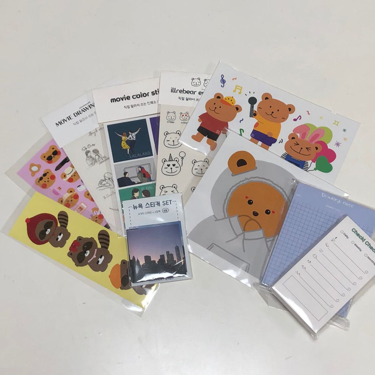 일레갈로(ILLREGALO) 영화 드로잉 일레베어 다꾸 스티커팩 세트