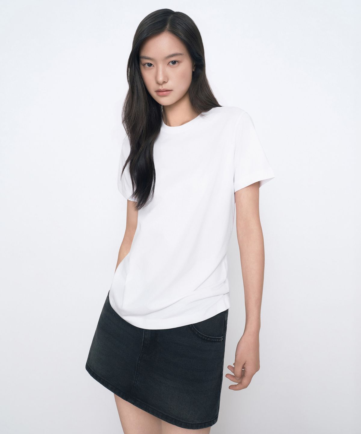 무신사 스탠다드 우먼(MUSINSA STANDARD WOMAN) [쿨탠다드] 우먼즈 베이식 크루 넥 티셔츠 [화이트]