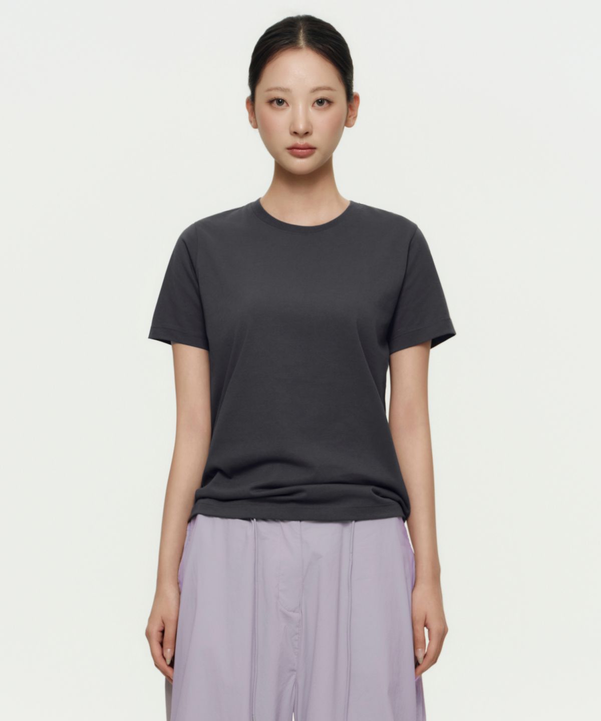 무신사 스탠다드 우먼(MUSINSA STANDARD WOMAN) [쿨탠다드] 우먼즈 베이식 크루 넥 티셔츠 [다크 그레이]
