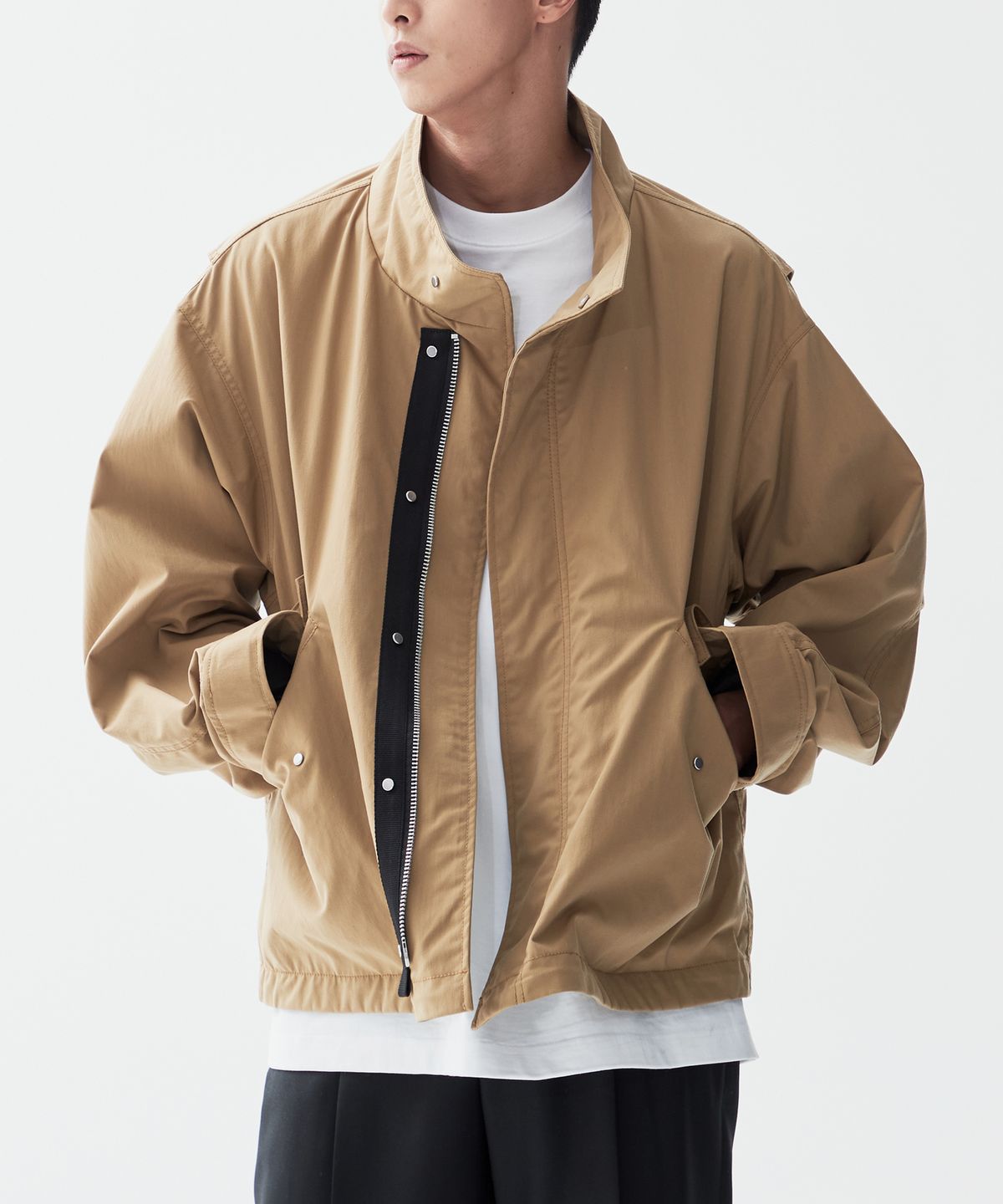 인터섹션(INTERSECTION) 크롭 나일론 쉘 파카 [BEIGE]