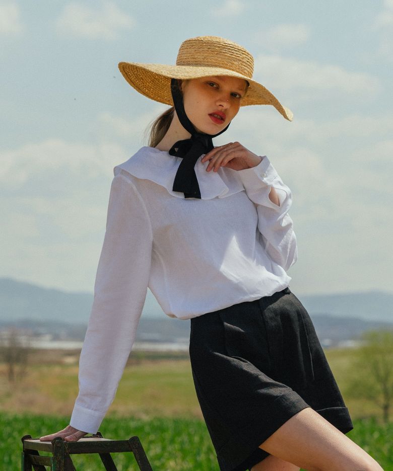 Neckline ruffled tencel blouse