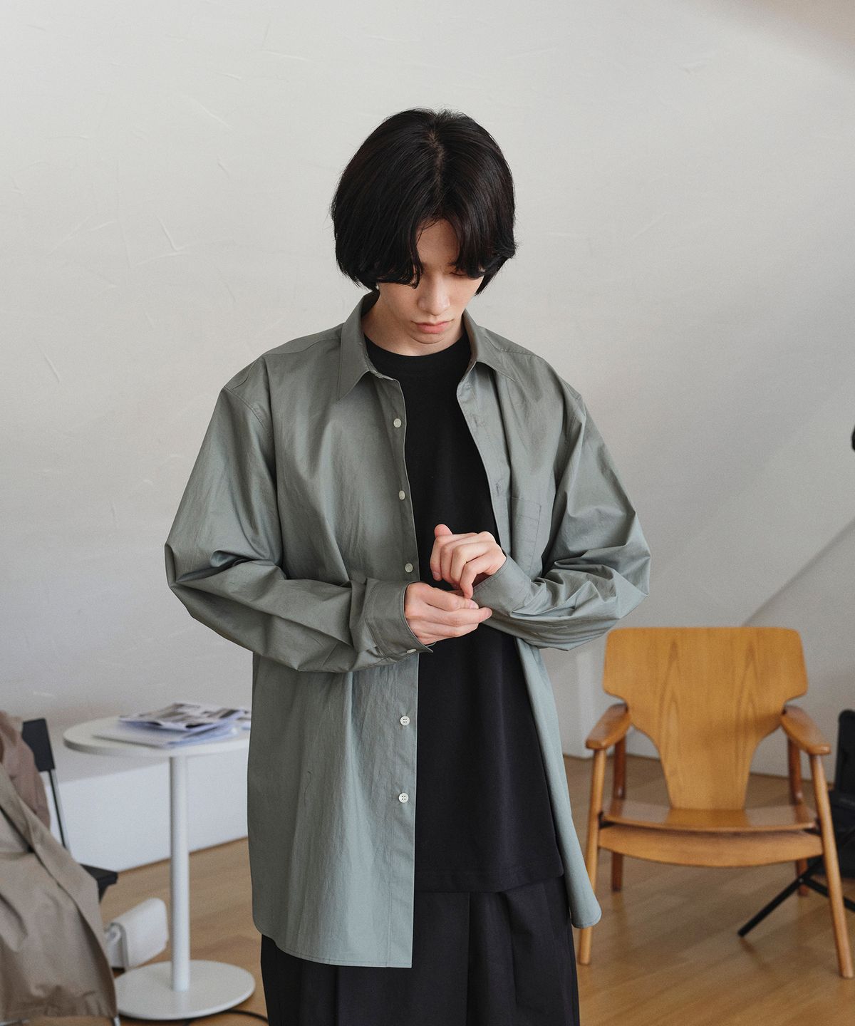 차마스포츠랩(CHAMASPORTSLAB) CSL TYPEWRITER SHIRT-IRON GATE