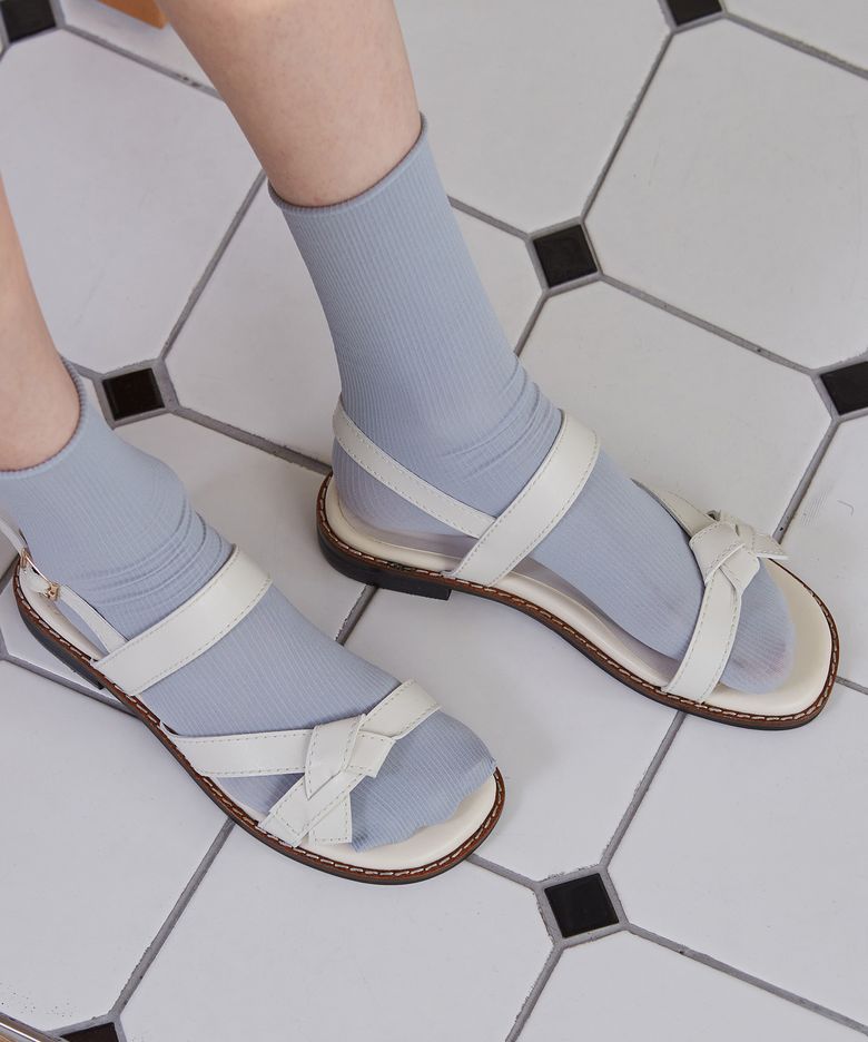 21A8108 cream sandal