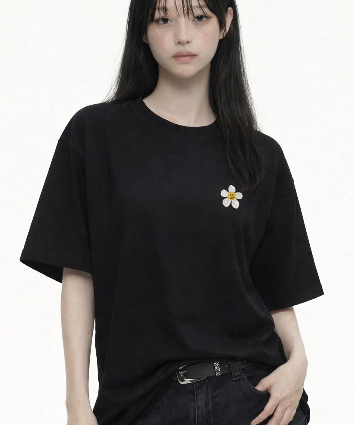 그레이버(GRAVER) [UNISEX]플라워도트 자수 반팔티_2color