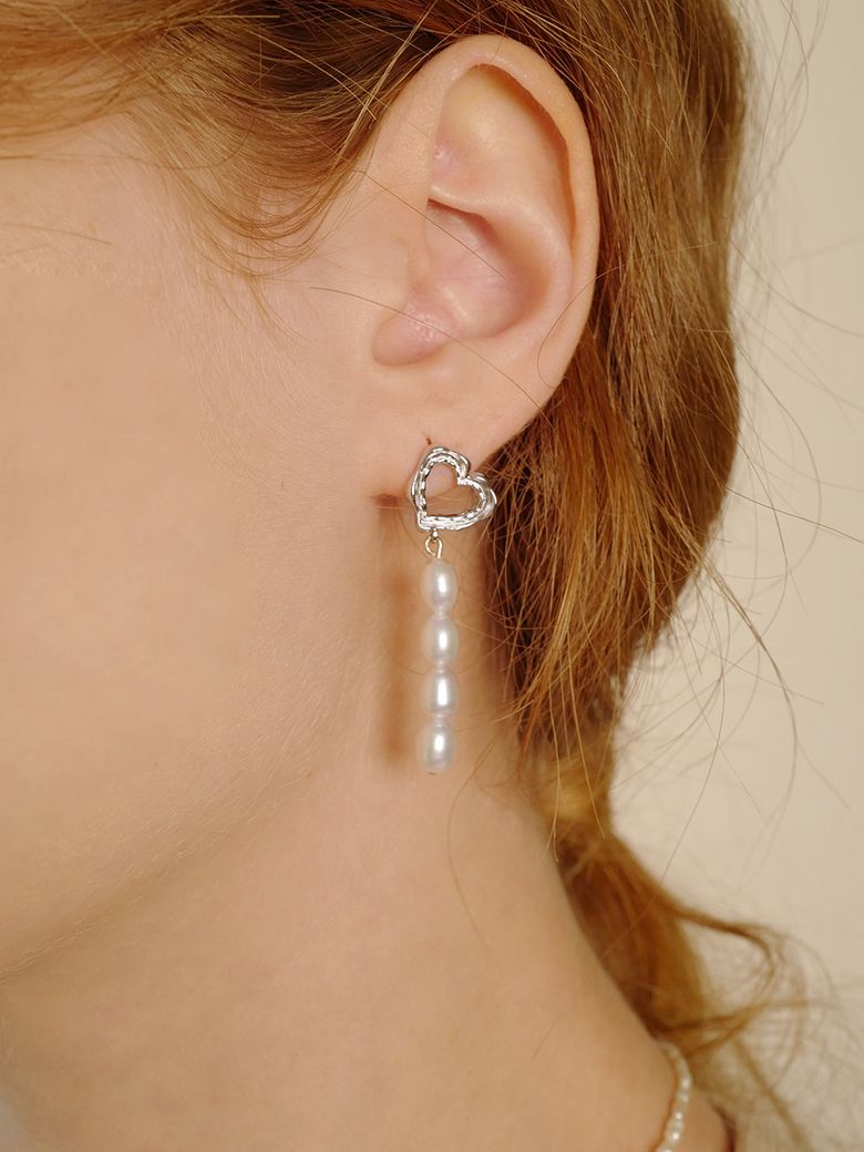 melting heart pearl drop earring