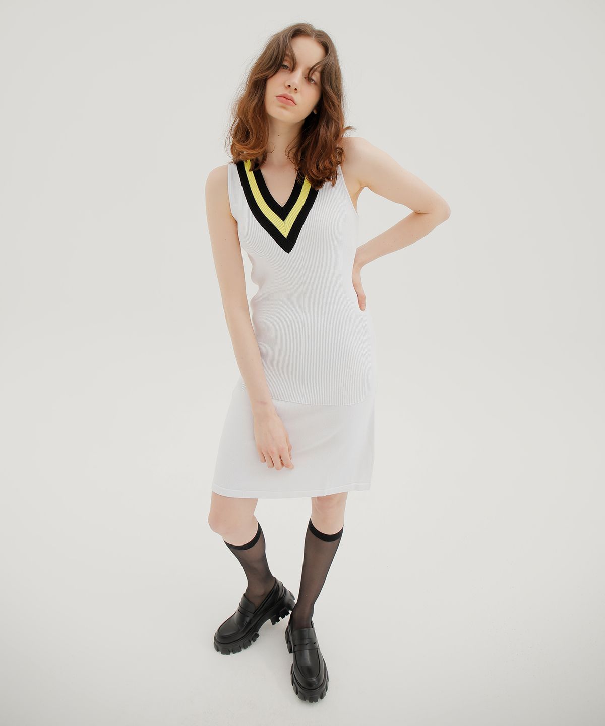 느와(NOIR) V Knit Dress