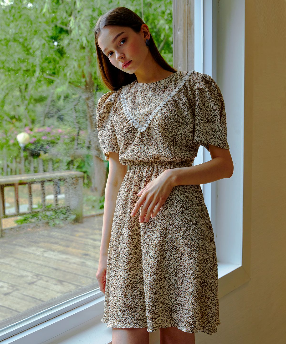 에트몽(ETMON) Cutout Ribbon Mini Dress  Beige