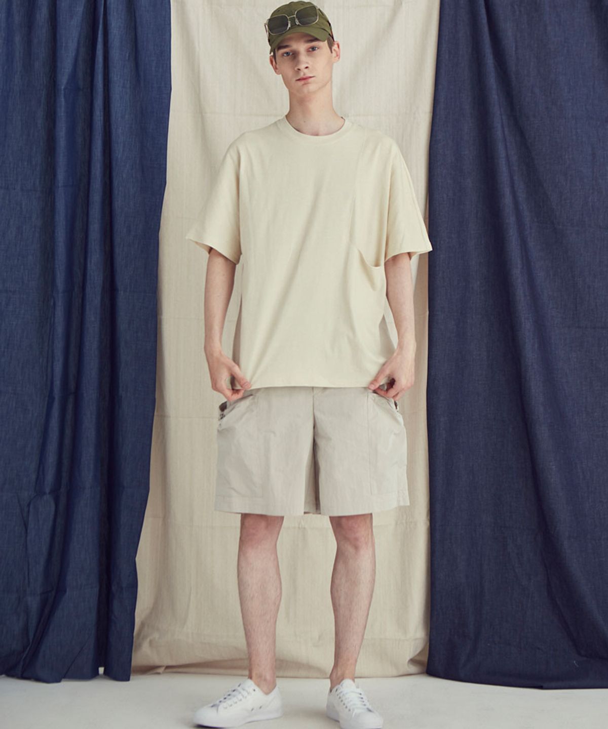 모스(MOTH) 스트링 카고 쇼츠_베이지 그레이
