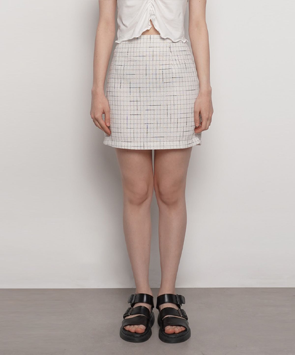 에이본(THE-ABON) W27 de tweed mini skirt ivory