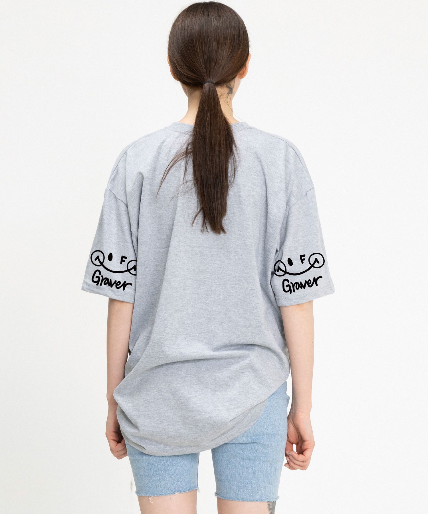【GRAVER】Elbow Dot Smile White Clip Overfit Shirt GRAVER】Elbow Dot Smile White Clip T-shirt (GRAVER/Tシャツ