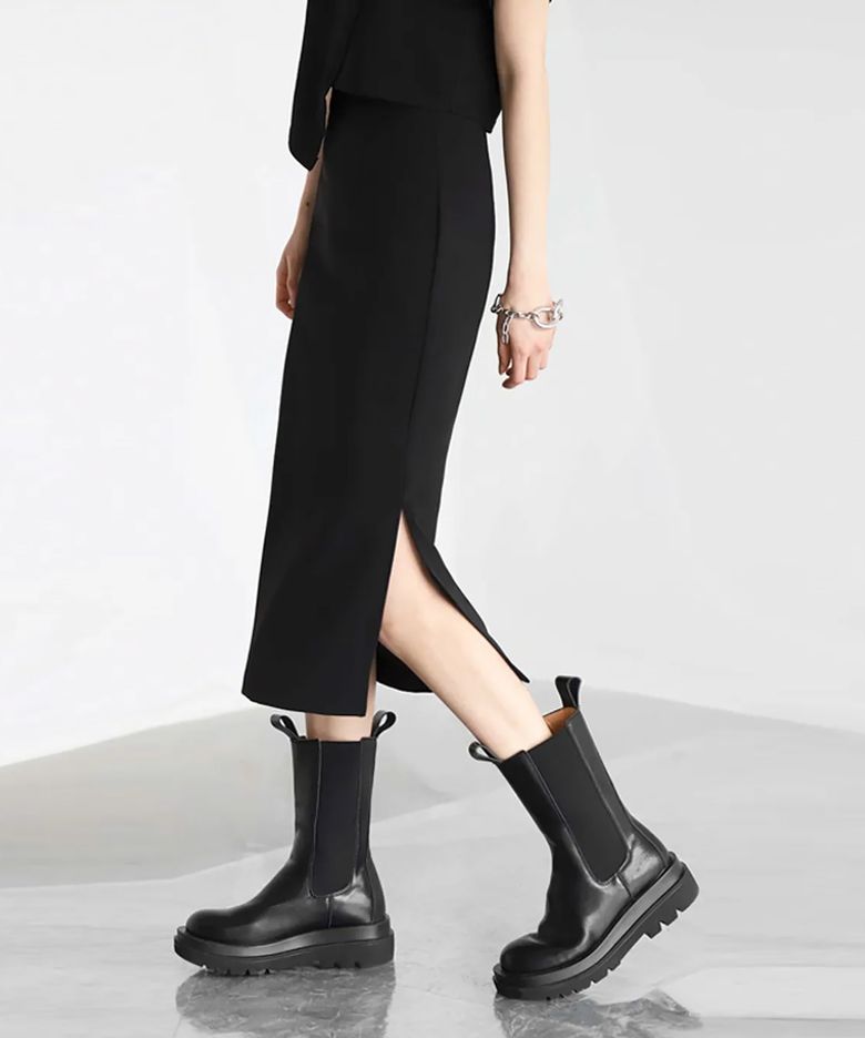 DEEP SLIT LONG SKIRT BLACK