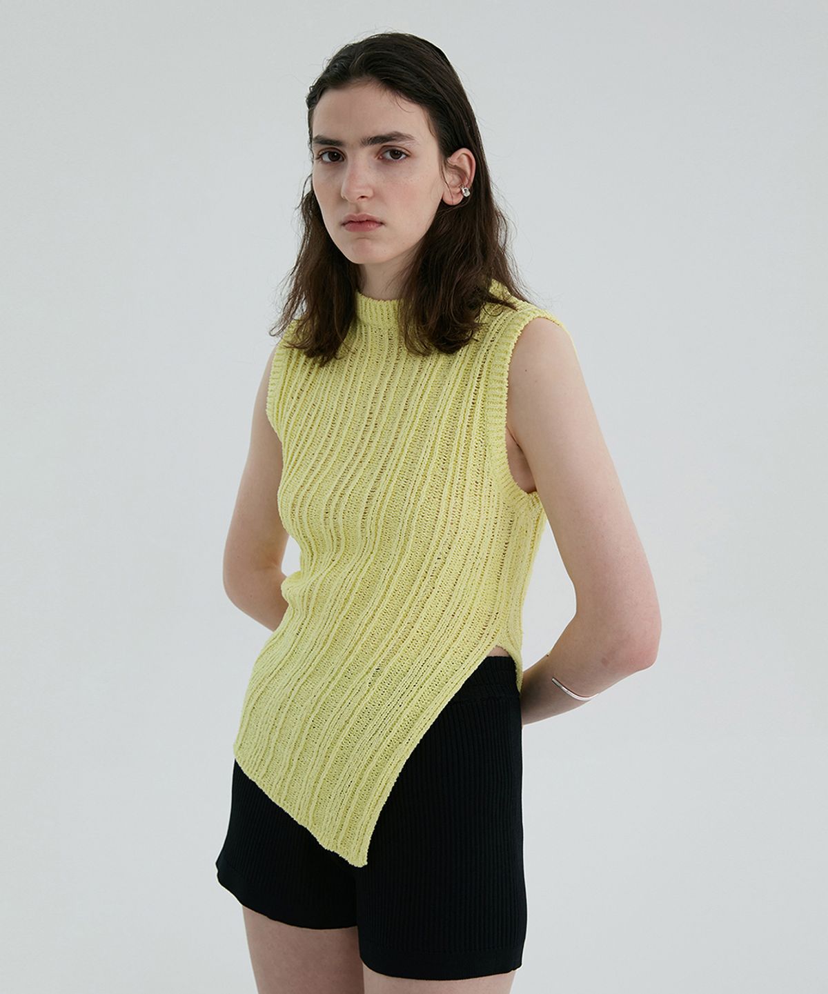 렘플레이스먼트(REMPLACEMENT) ASYMMETRIC SLEEVELESS - LIME YELLOW