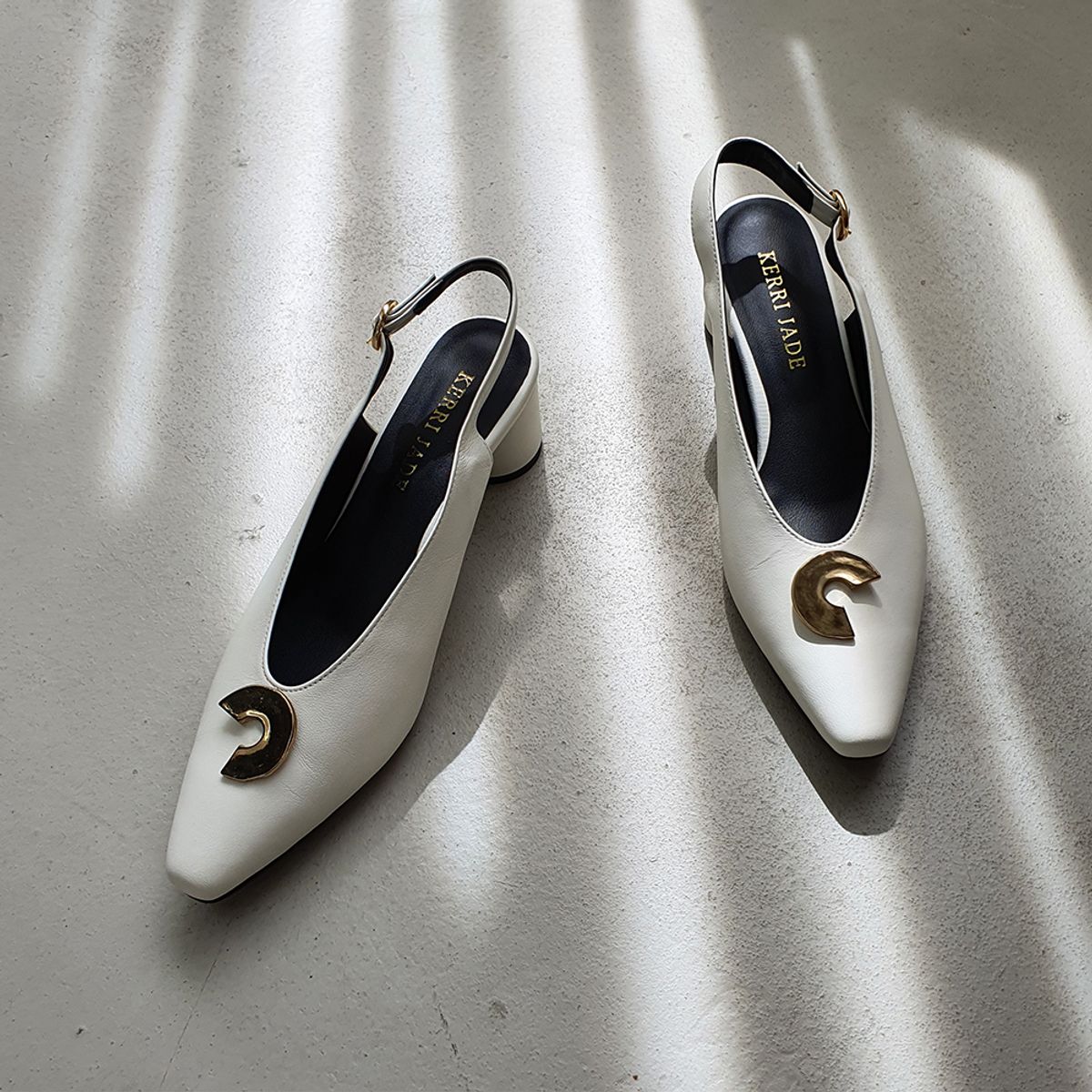케리제이드(KERRIJADE) HalfMoon Slingback_CreamWhite