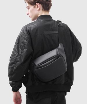 타오 M20 크로스백 블랙