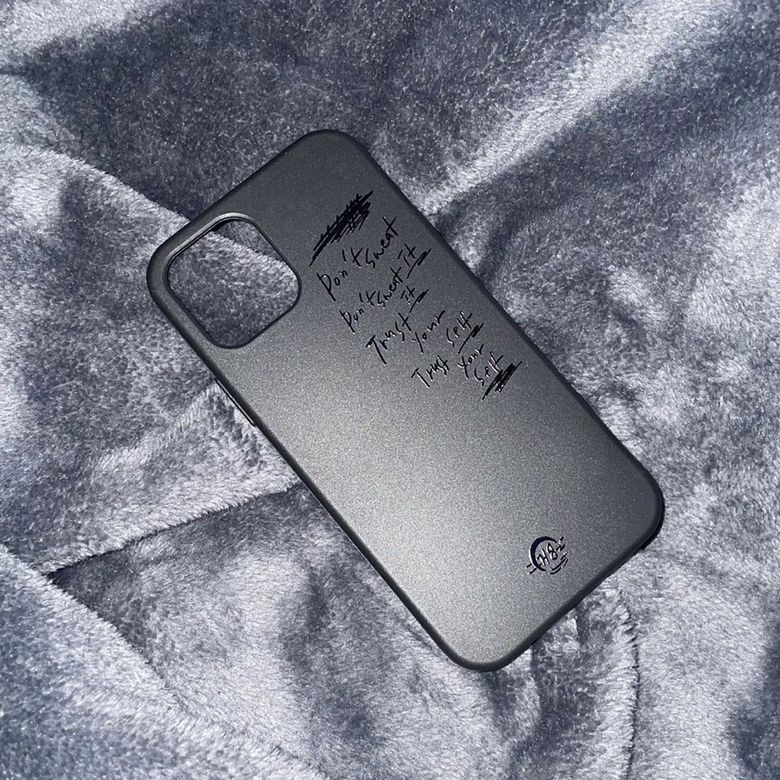 Don t sweat it  black x black jelly CASE