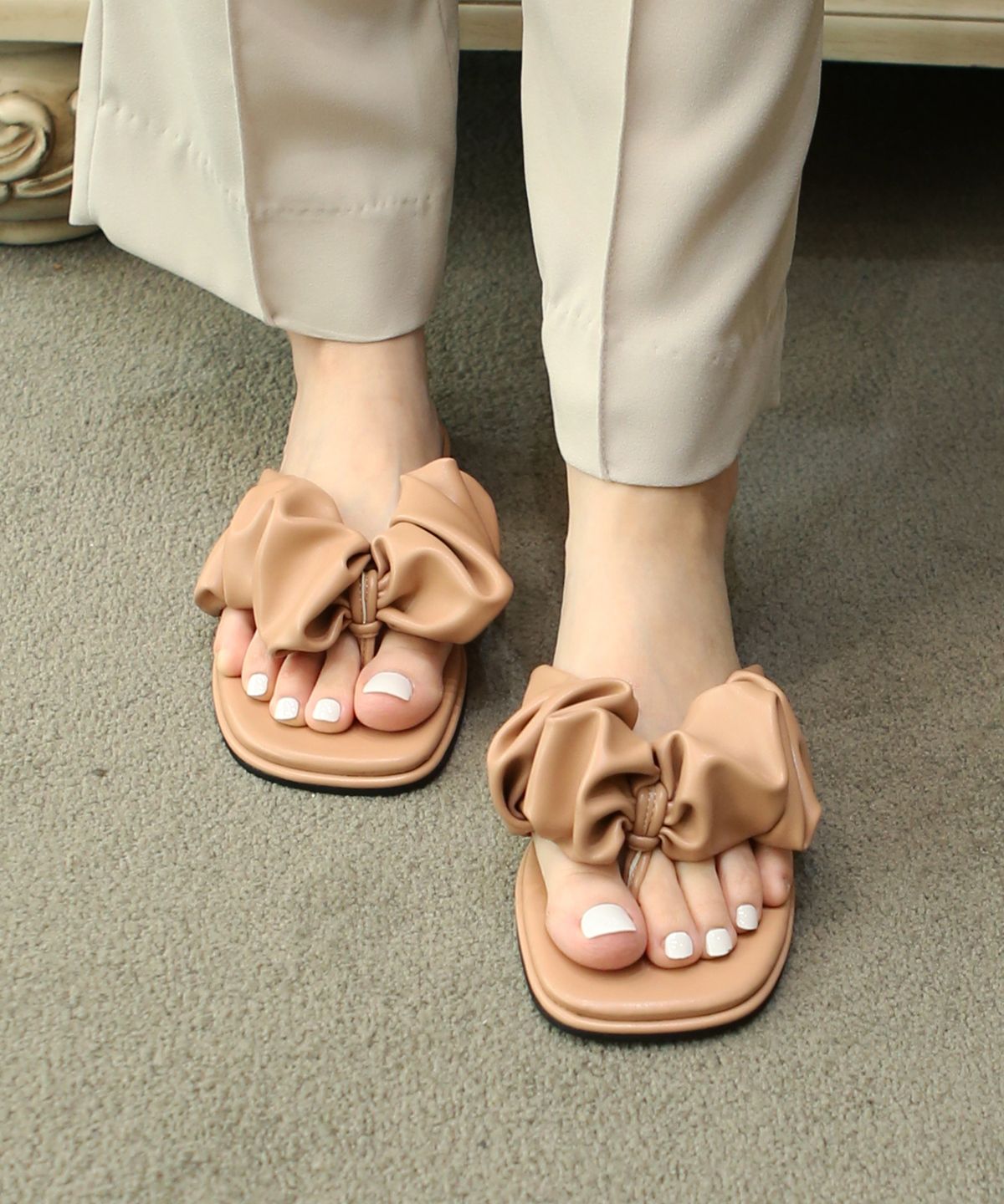 프리플라(FRI FLA) 21A815 skin pink flip-flops