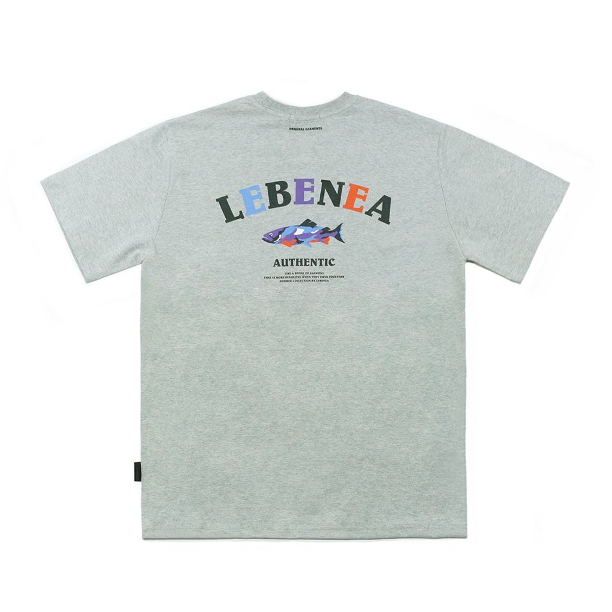 레베니아(LEBENEA) 살몬 카모 그래픽 티셔츠 그레이