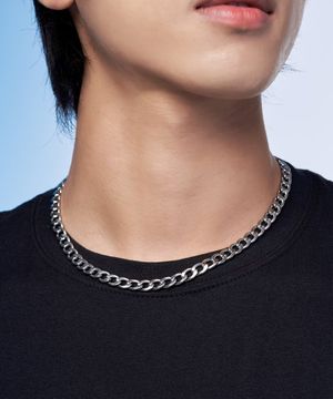 BASIC CHAIN NECKLACE