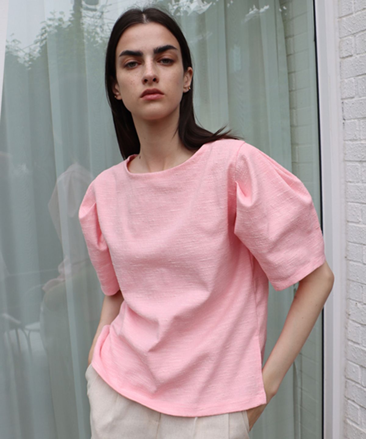 데미지니모닉(DAMAGE MNEMONIC) 쟈가드 퍼프 핑크 티셔츠_ Jacquard Puff Pink TS