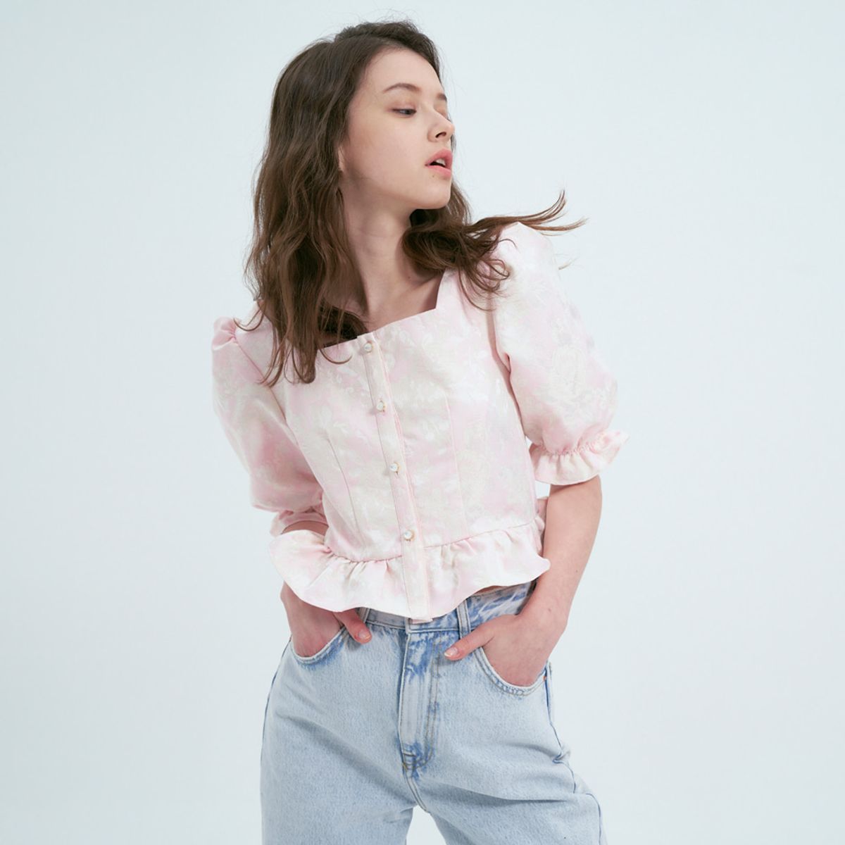 누댓(NUDAT) wavy puff square neck blouse flower pink